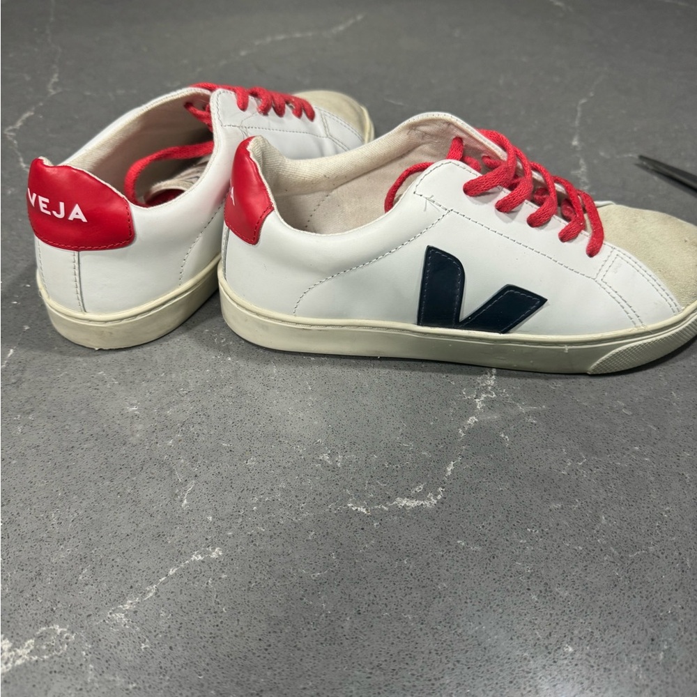 Veja Youth Shoes